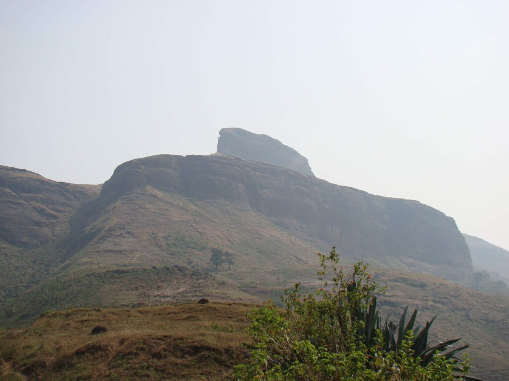 Tringalwadi Fort, Kavnai & Mordhan