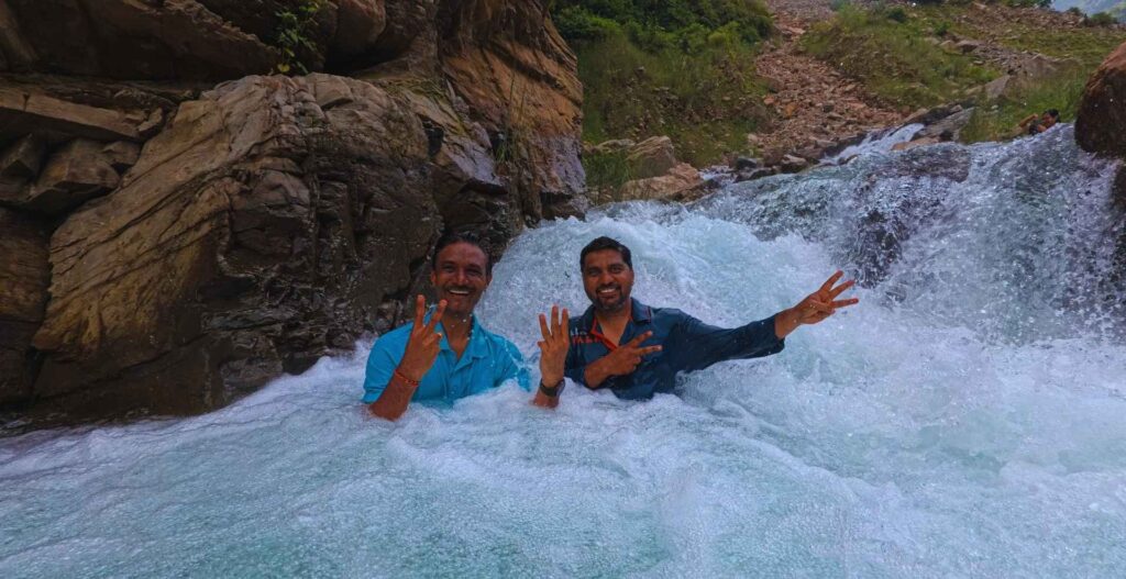 A refreshing dip in the stream