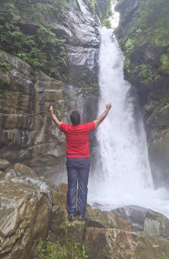 The roaring waterfall