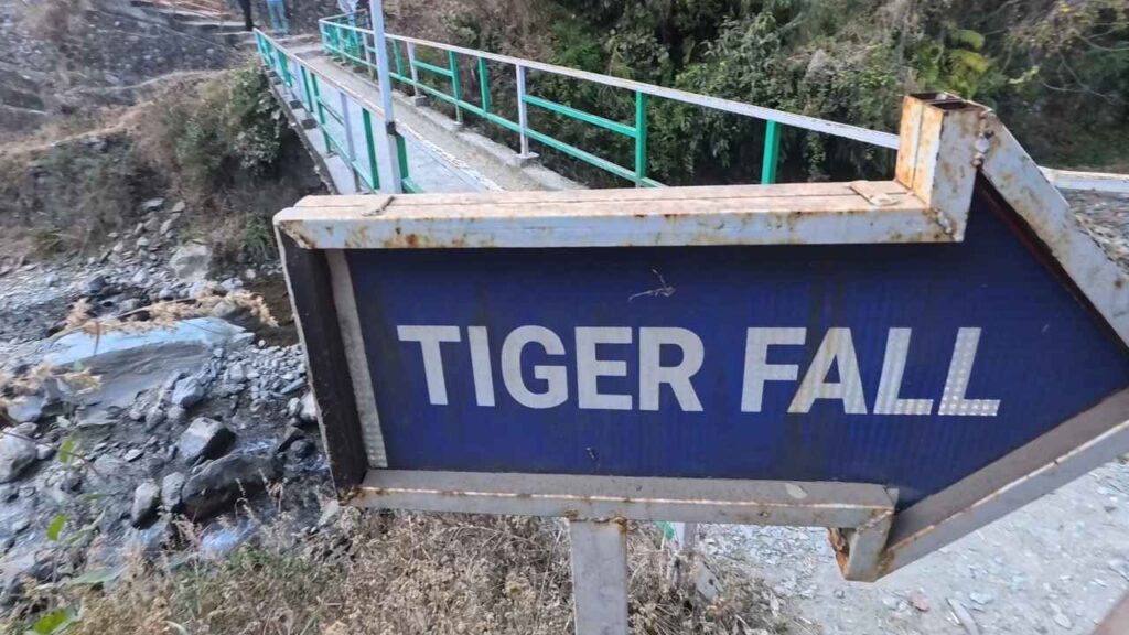 Board to Tiger Falls