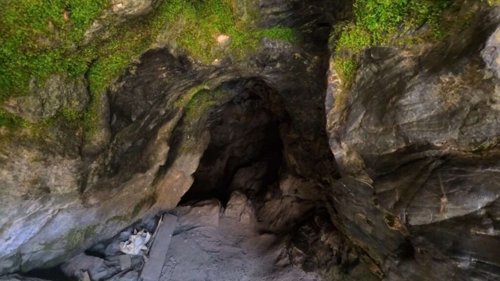 Budher Caves at Moila Top