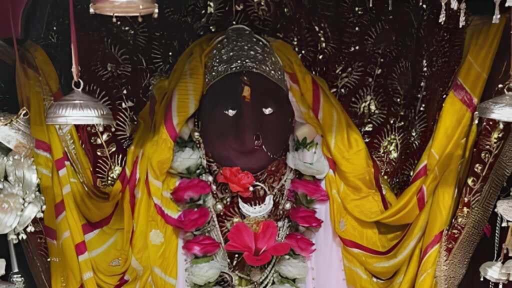 Idol of Mata Santala Devi